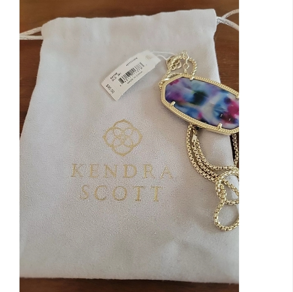 Kendra Scott Rayne pendant necklace Gold Plated Brass NWT Sold Out Everywhere! - Picture 3 of 3